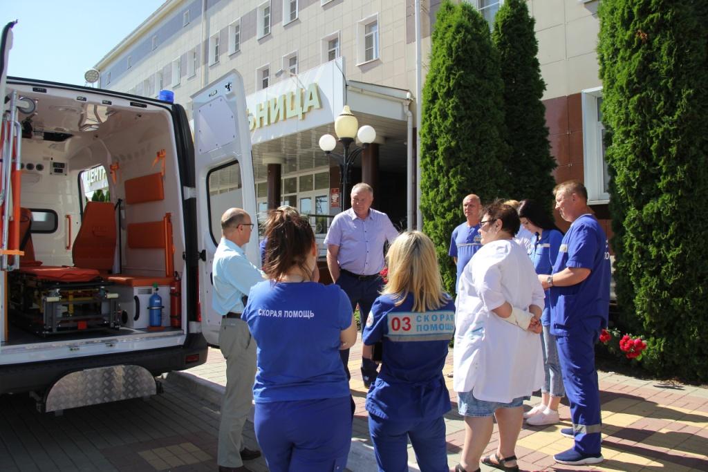 Виктор Королёв встретился с работниками скорой медицинской помощи районной больницы